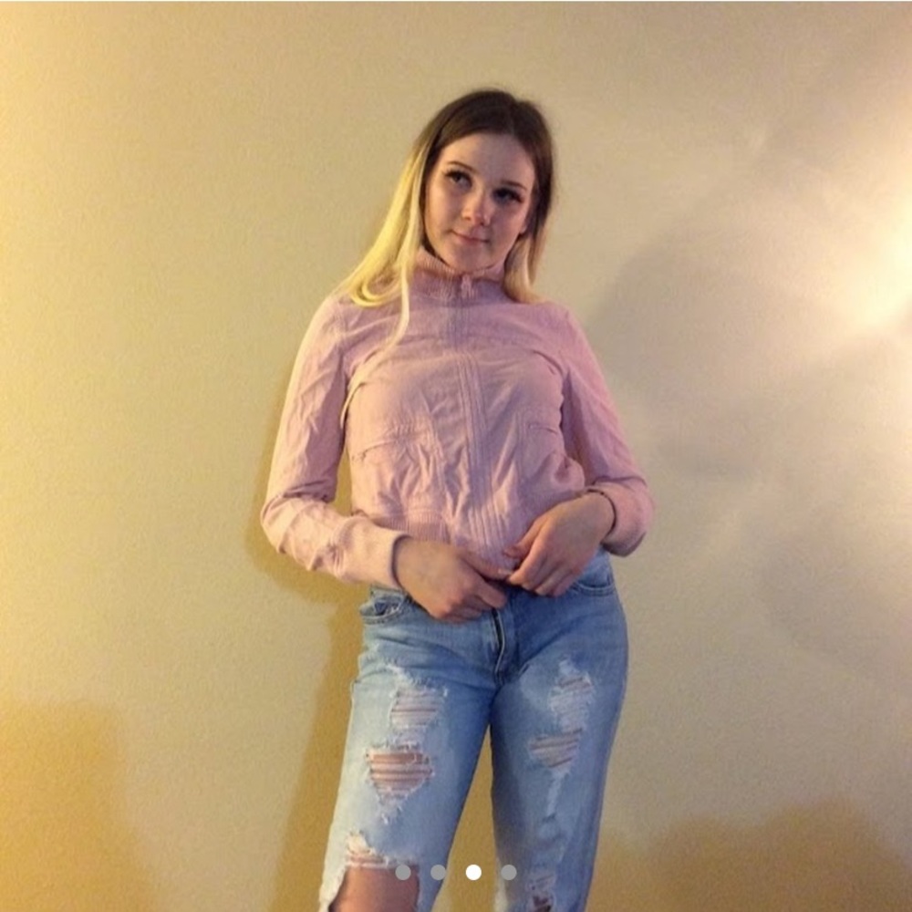 High end Hong Kong fit turtleneck jacket. Pink, perfect for fall. Street… - Picture 3 of 4